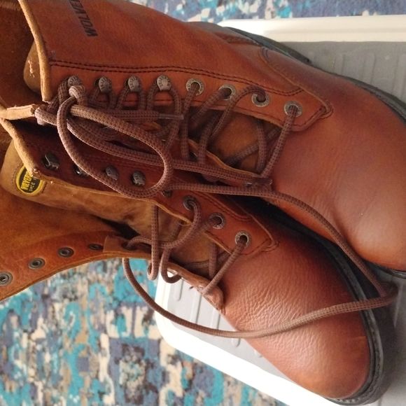 Wolverine boots size7 D brown color leather uppers and rubber soles - Picture 2 of 7